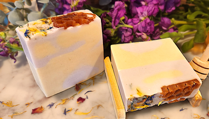 Bee Wild - Natural Soap (Honeysuckle & Lemon)