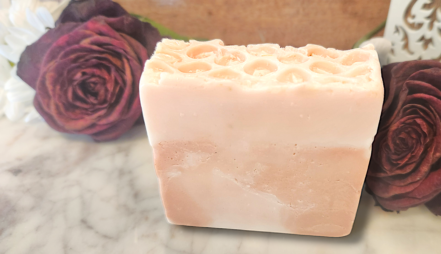 Bee Lovely - Natural Soap (Rose & Gardenia)