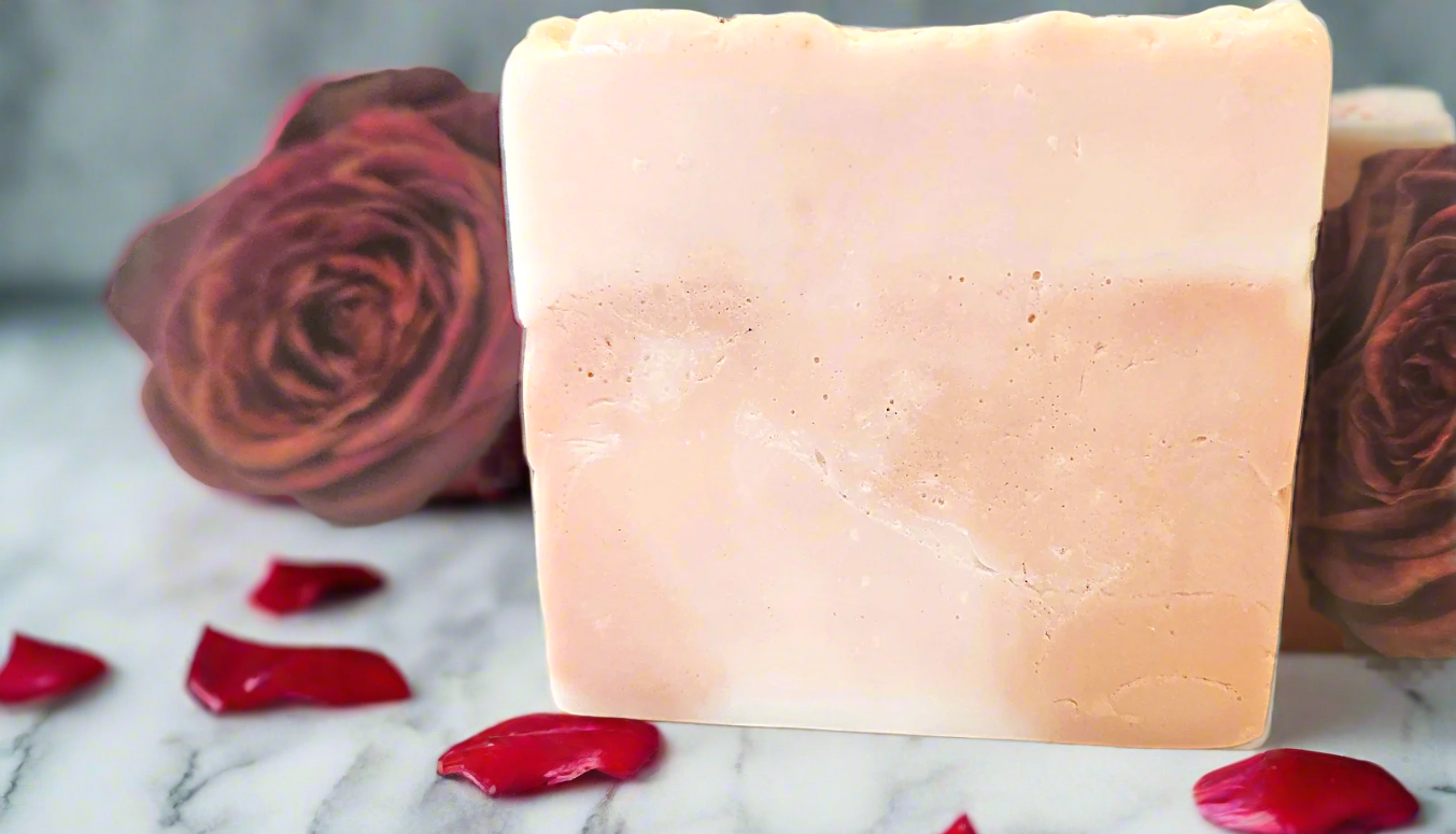 Bee Lovely - Natural Soap (Rose & Gardenia)