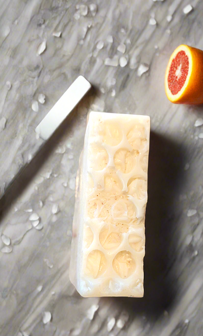 Bee Radiant - Natural Soap (Grapefruit & Himalayan Salt)